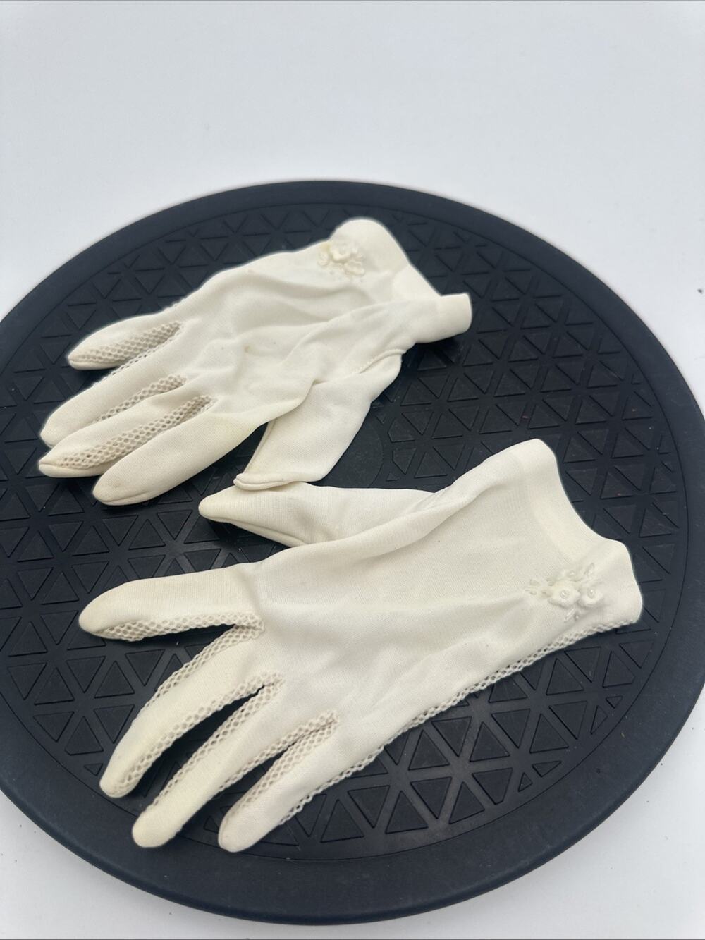 VTG Dress Gloves Little Girl Stretch Nylon Beige White w/ Flowers Small